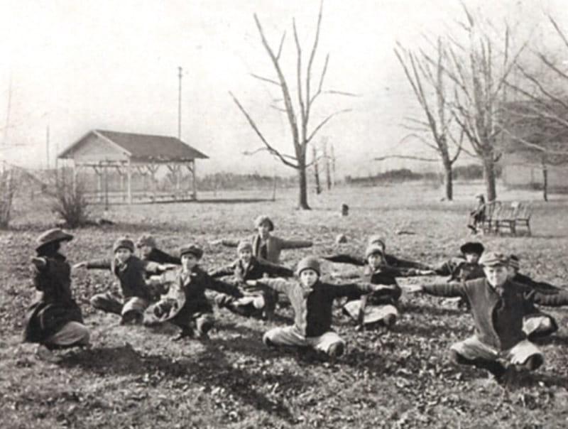 An early 锻炼 class for children with heart disease. (American Heart Association archives)